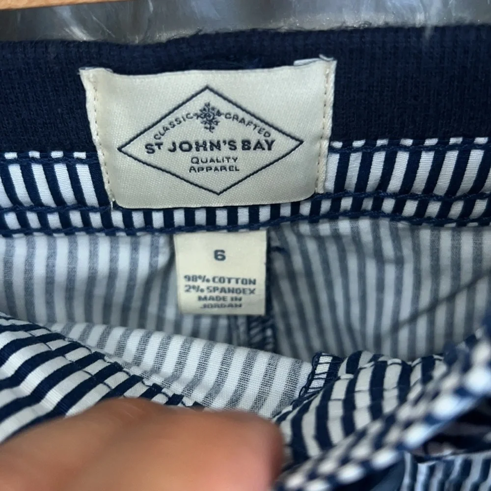St John’s Bay Shorts Sz 6 - Picture 4 of 6
